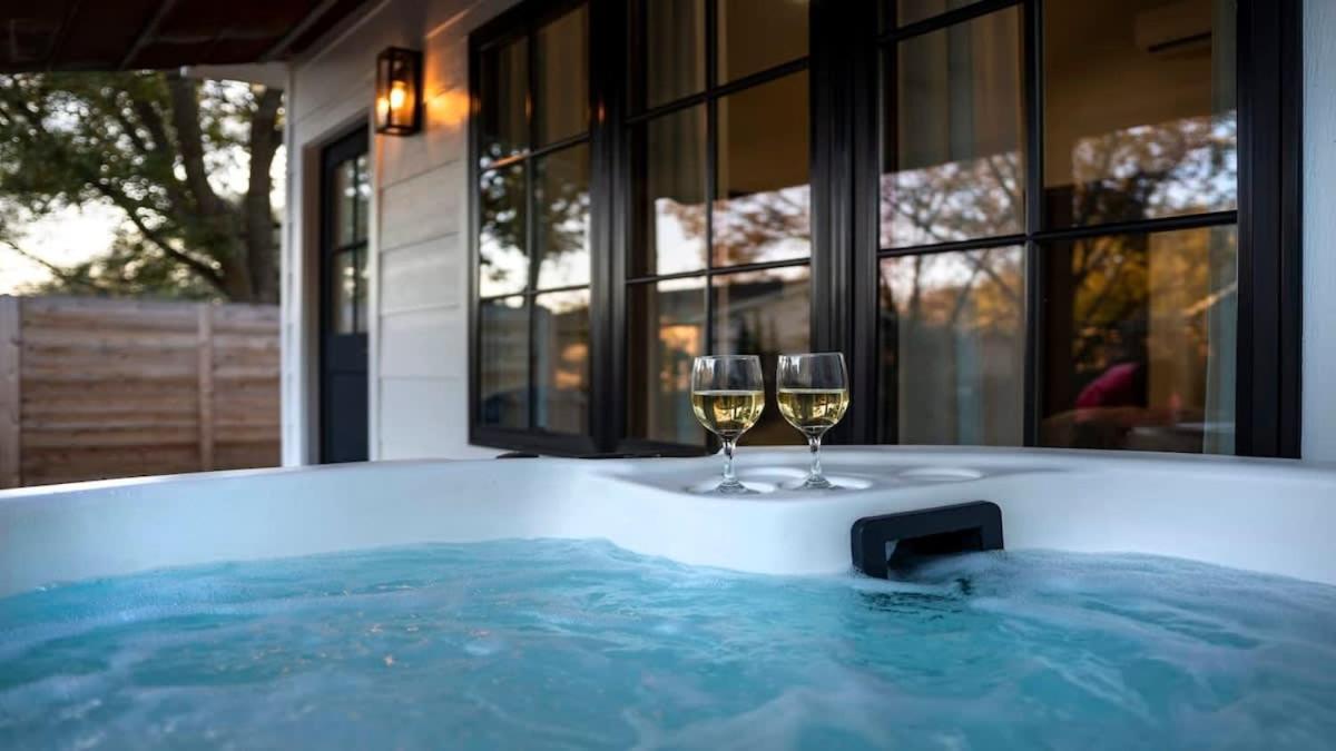 Alley Kat Guesthouse With Private Hot Tub 弗雷德里克斯堡 外观 照片